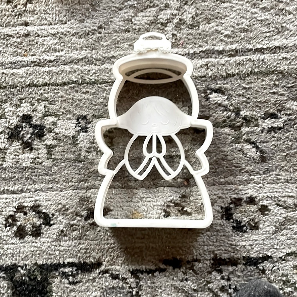Precious moments, angel cookie cutter